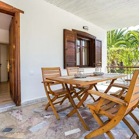 Kiki's Cozy * Skála Sotíros