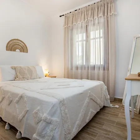 Kiki's Cozy Skála Sotíros